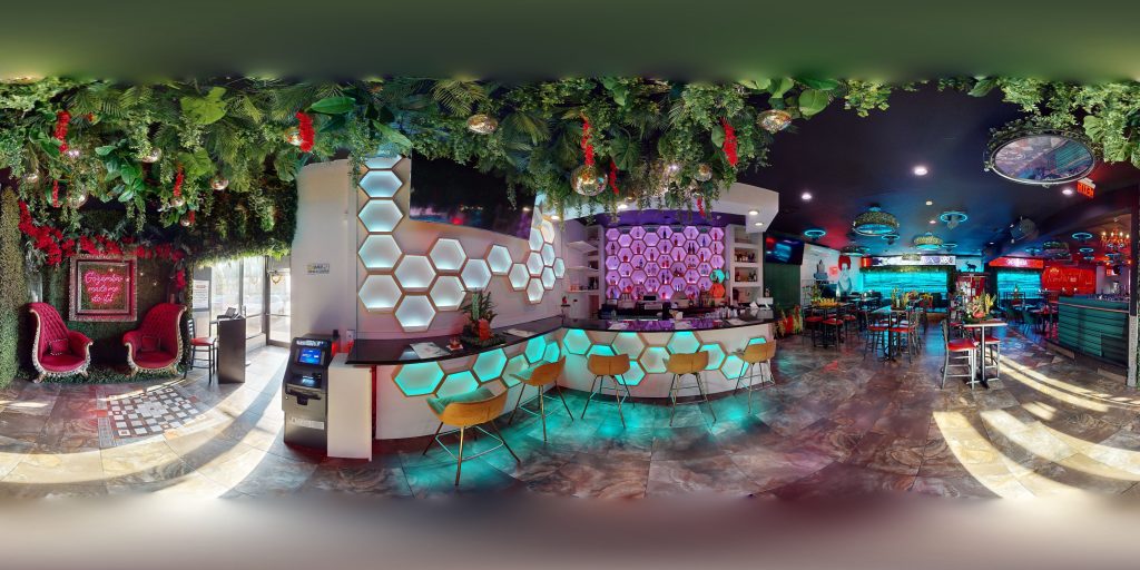 Where have you seen a menu that is served in 24K gold in Orlando? Gozamba is a culinary paradise where food becomes a jewel.
